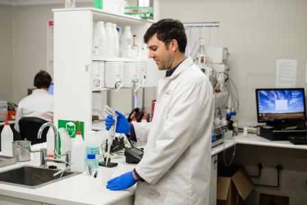 Antony Hands - Environmental_Lab_007