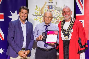 Kevin Anderson MP, 2022 Citizen of the Year winner Rodney Hobbs and Tamworth Region Mayor Russell Webb